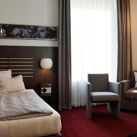 ארפורט Hotel Bruehlerhoehe מראה חיצוני תמונה