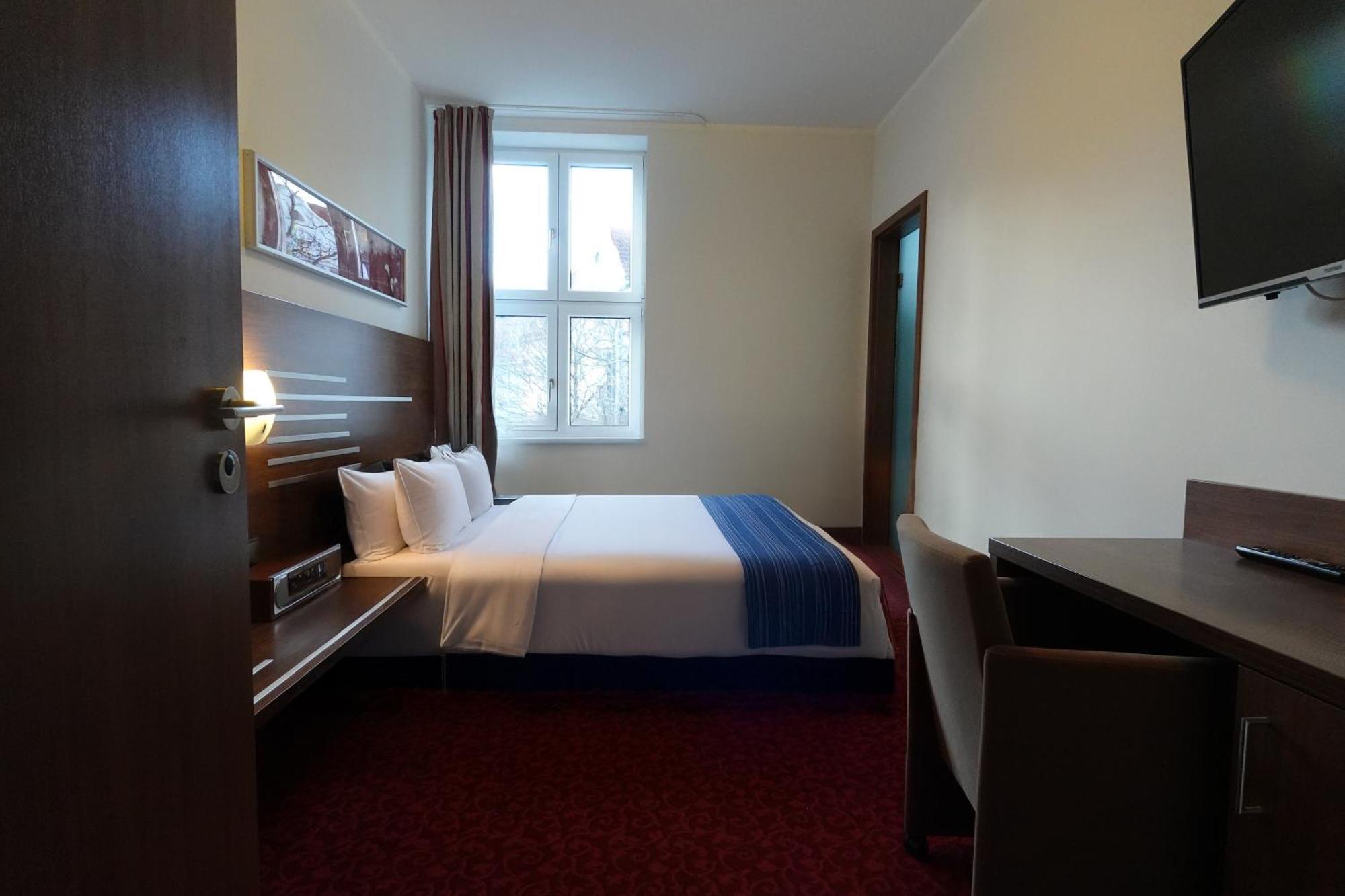 ארפורט Hotel Bruehlerhoehe מראה חיצוני תמונה